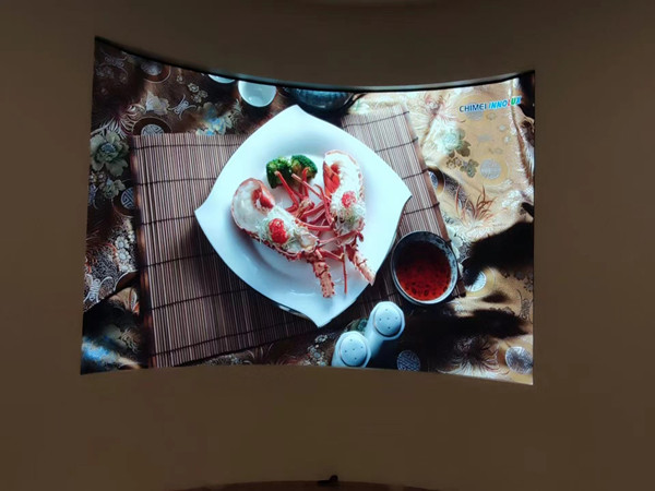 云龙室内P2.5弧形LED屏